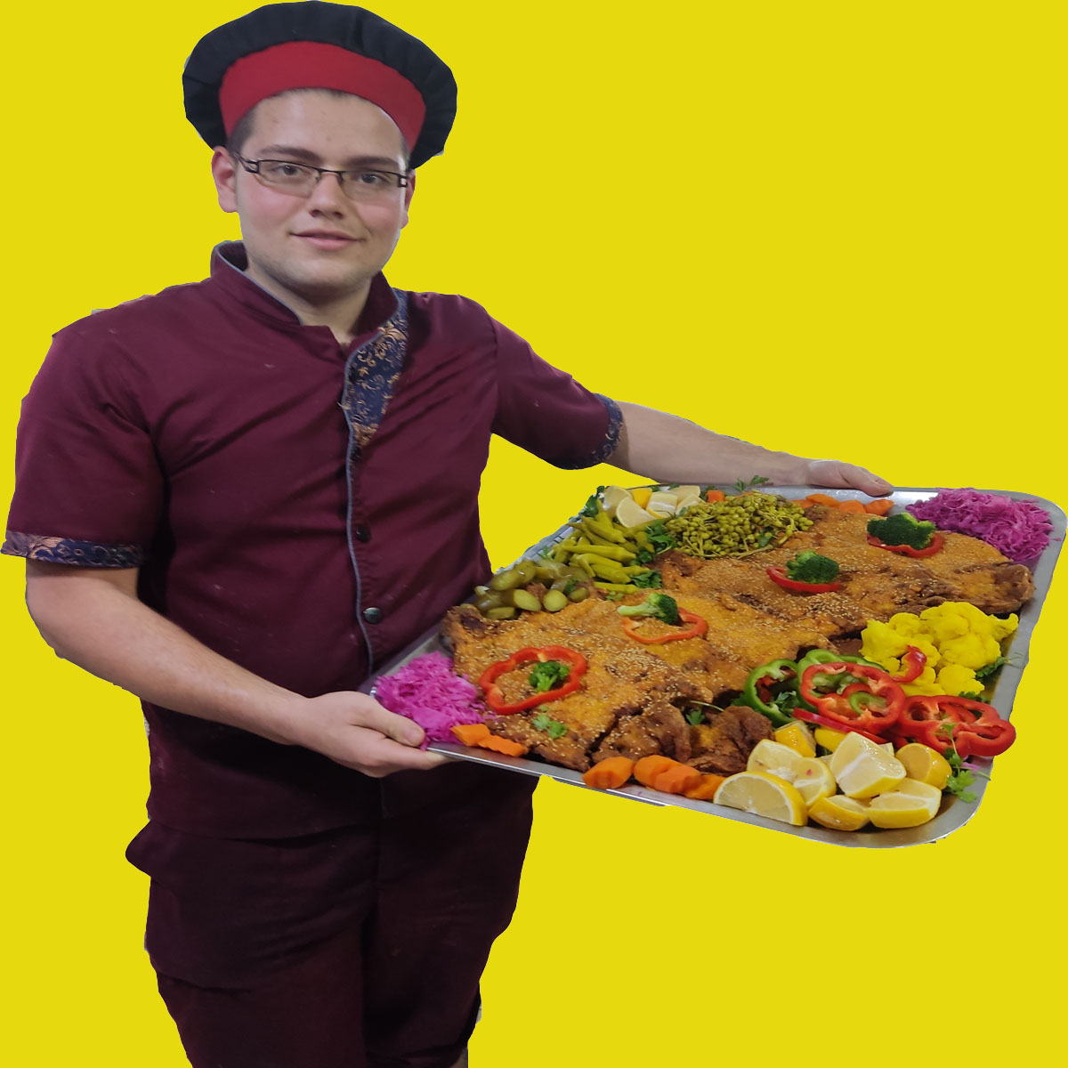 سرآشپز میثم کثیری سینی ماهی در مجالس اصفهان